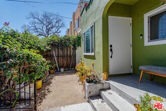 4307 Burns Ave in Los Angeles, CA - Building Photo - Building Photo