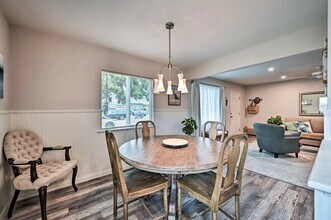 511 Sunset Dr in Oceanside, CA - Building Photo - Building Photo