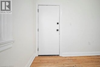7 Sheridan St in Brantford, ON - Building Photo - Building Photo