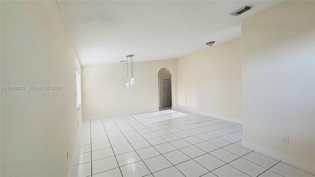 16605 SW 90th St in Miami, FL - Building Photo - Building Photo