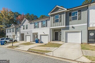 4957 Elm Brook Dr in Atlanta, GA - Building Photo - Building Photo