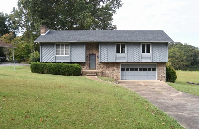 530 Cherokee Trail in Anniston, AL - Building Photo - Building Photo