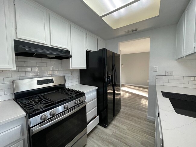 property at 1137 Arbor Ln