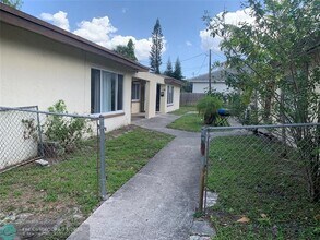 2760 NW 58th Terrace in Lauderhill, FL - Building Photo - Building Photo