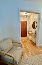 143 Laurel Ave in Northport, NY - Foto de edificio - Building Photo