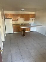 3712 Royal Crest St in Las Vegas, NV - Building Photo