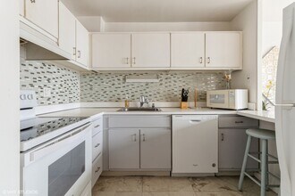 111 E Chestnut St in Chicago, IL - Building Photo - Building Photo