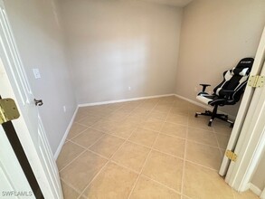 13129 Broadhurst Loop in Ft. Myers, FL - Foto de edificio - Building Photo