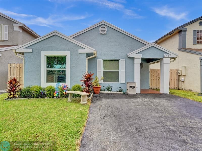 3727 NW 107th Terrace in Sunrise, FL - Building Photo