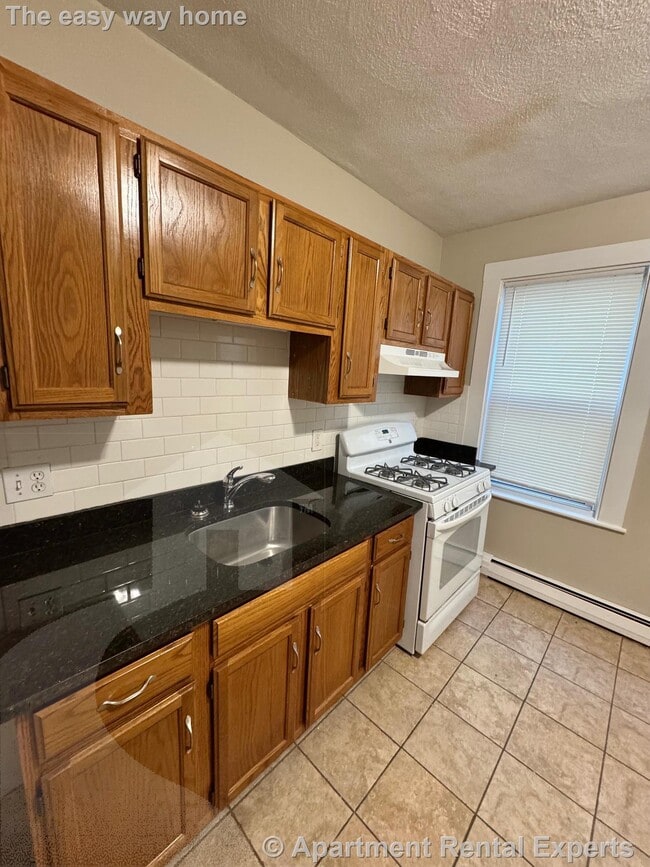 97 Marion St in Somerville, MA - Building Photo - Building Photo