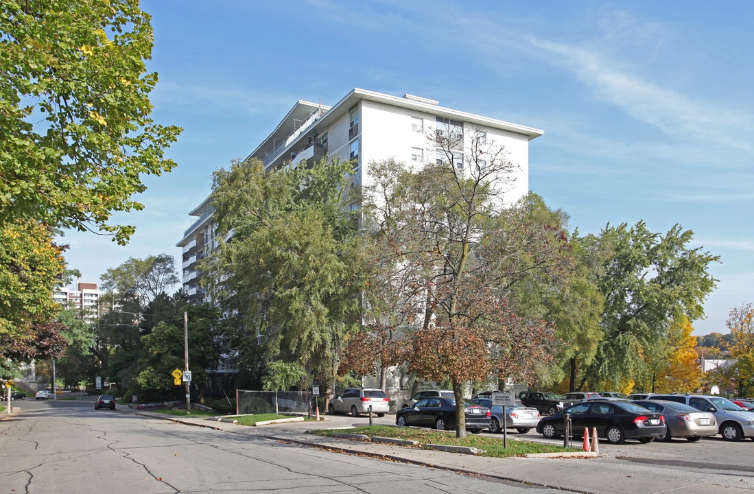 The Montebello in Toronto, ON - Building Photo