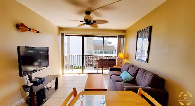 2140 Kuhio Ave., Unit 703 in Honolulu, HI - Foto de edificio - Building Photo