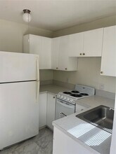 301 S Ocean Blvd-Unit -2 in Pompano Beach, FL - Building Photo - Building Photo