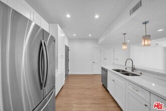 4114 Vantage Ave in Los Angeles, CA - Building Photo - Building Photo