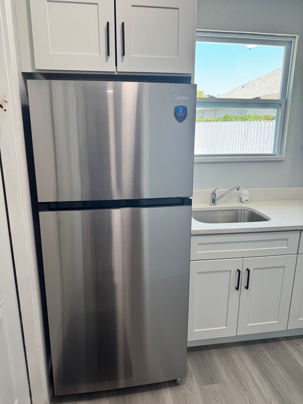 803 E Cayuga St in Tampa, FL - Foto de edificio - Building Photo