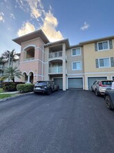 6492 Emerald Dunes Dr, Unit 305 in Royal Palm Beach, FL - Building Photo - Building Photo