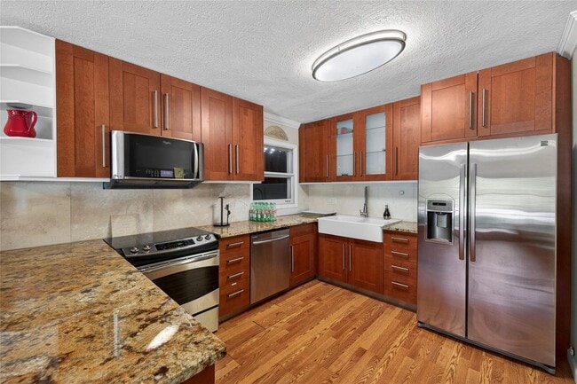 6852 Skyline Dr in Delray Beach, FL - Building Photo - Building Photo