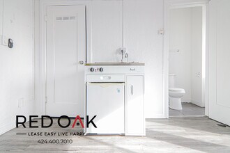 1243 S Mariposa Ave, Unit 25 in Los Angeles, CA - Building Photo - Building Photo