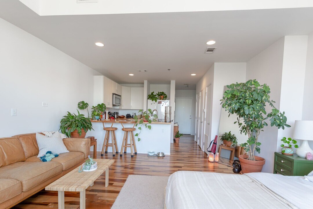1200 E 11th St in Austin, TX - Building Photo