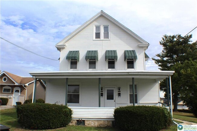 property at 353 N 6th St