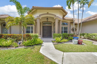 15830 Meadow Wood Dr in Wellington, FL - Building Photo - Building Photo