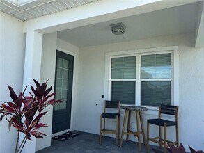 8165 Sternway Rd in Sarasota, FL - Building Photo - Building Photo