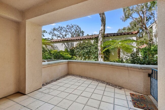 property at 113 Por La Mar Cir