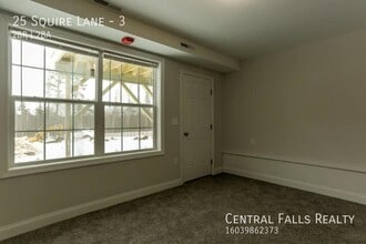 25 Squire Ln in Rochester, NH - Building Photo - Building Photo