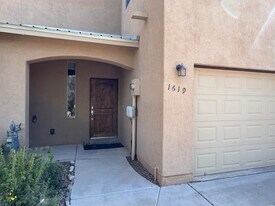 1619 Cheshire Ct in Albuquerque, NM - Building Photo
