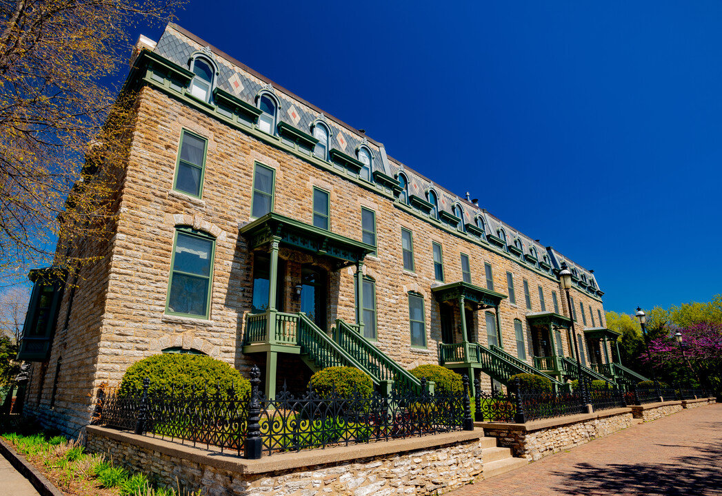 Grove Street Flats in Minneapolis, MN - Building Photo