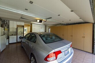908 Glennan Dr in Redwood City, CA - Building Photo - Building Photo