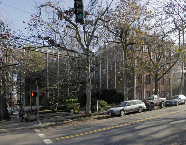 Portland Rose Apartments in Portland, OR - Building Photo - Building Photo