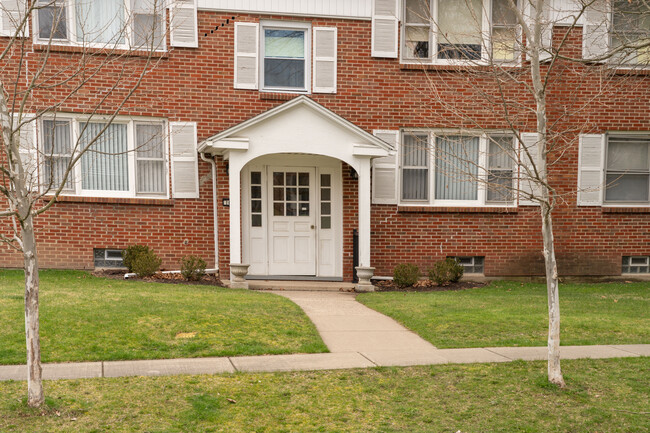 Garrison Gate in Williamsville, NY - Building Photo - Building Photo