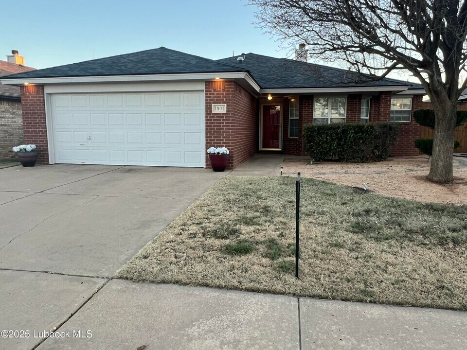 1801 76th St in Lubbock, TX - Building Photo