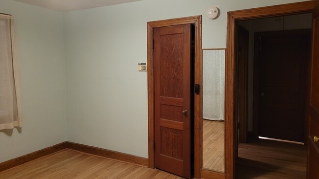 4015 Moss Rose Dr, Unit Bedroom 2 in Nashville, TN - Building Photo - Building Photo