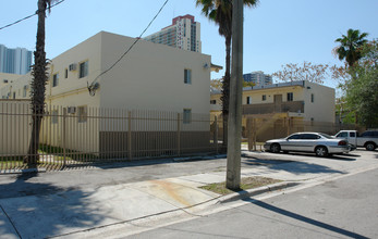 Arena Garden Apartments in Miami, FL - Building Photo - Building Photo