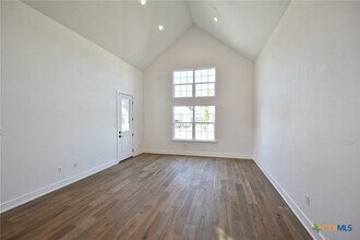 421 Constance Dr in New Braunfels, TX - Building Photo - Building Photo