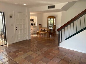 4700 SW 67th Ave in Miami, FL - Building Photo - Building Photo