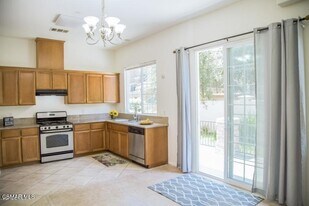 1486 Patricia Ave in Simi Valley, CA - Building Photo