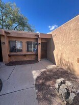 1213 Dickerson Dr SE in Albuquerque, NM - Building Photo