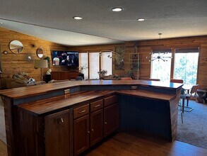 12505 S Center Ln in Spokane, WA - Foto de edificio - Building Photo