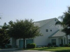 6566 Fairway Gardens Dr in Bradenton, FL - Building Photo