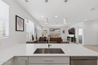 17211 W Whispering Wind Dr in Surprise, AZ - Building Photo - Building Photo