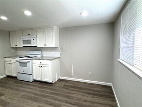 1612 Fairfield Dr in Plano, TX - Building Photo - Building Photo