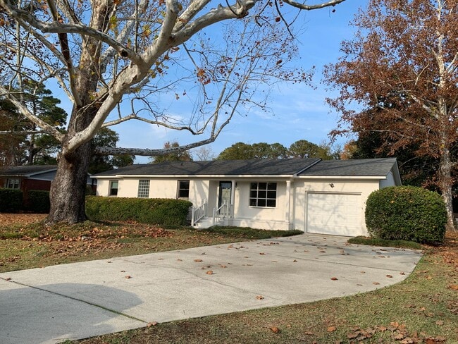 property at 3827 Sylvan Dr