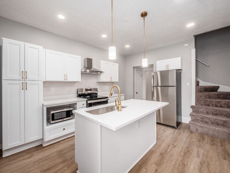 1250 S Washington Ave in Columbus, OH - Building Photo