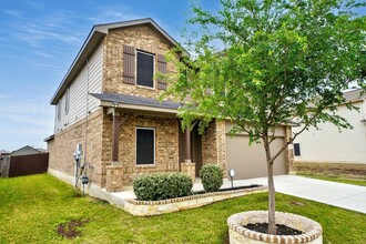 4511 Lansdowne Wy in Converse, TX - Foto de edificio - Building Photo