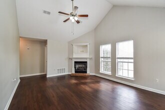 200 Gaslight Cove in Hernando, MS - Foto de edificio - Building Photo