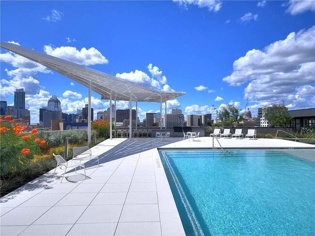 800 Embassy Dr, Unit 4022 in Austin, TX - Building Photo - Building Photo