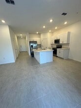 5160 Quakers Pl in St. Cloud, FL - Building Photo - Building Photo